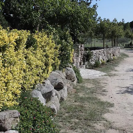 Casa Rural Els Estanys Country house *